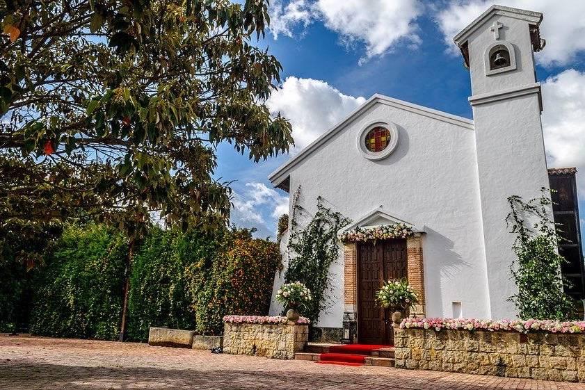 The Wedding Website of Isabella Davila and Abelardo Tinoco