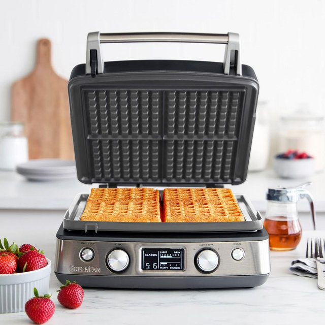 GreenPan™ Elite 4-Square Waffle Maker, Graphite
