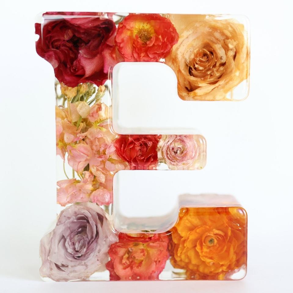 6” Letter H (Flower Preservation)
