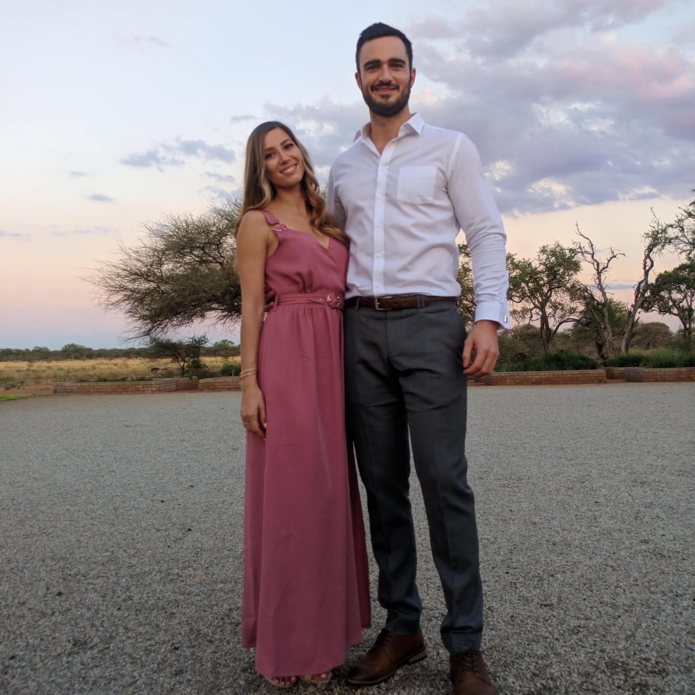 16 NOV 2019

Sunset chasing at Emma & Ross' wedding at Bordeaux Game Farm.