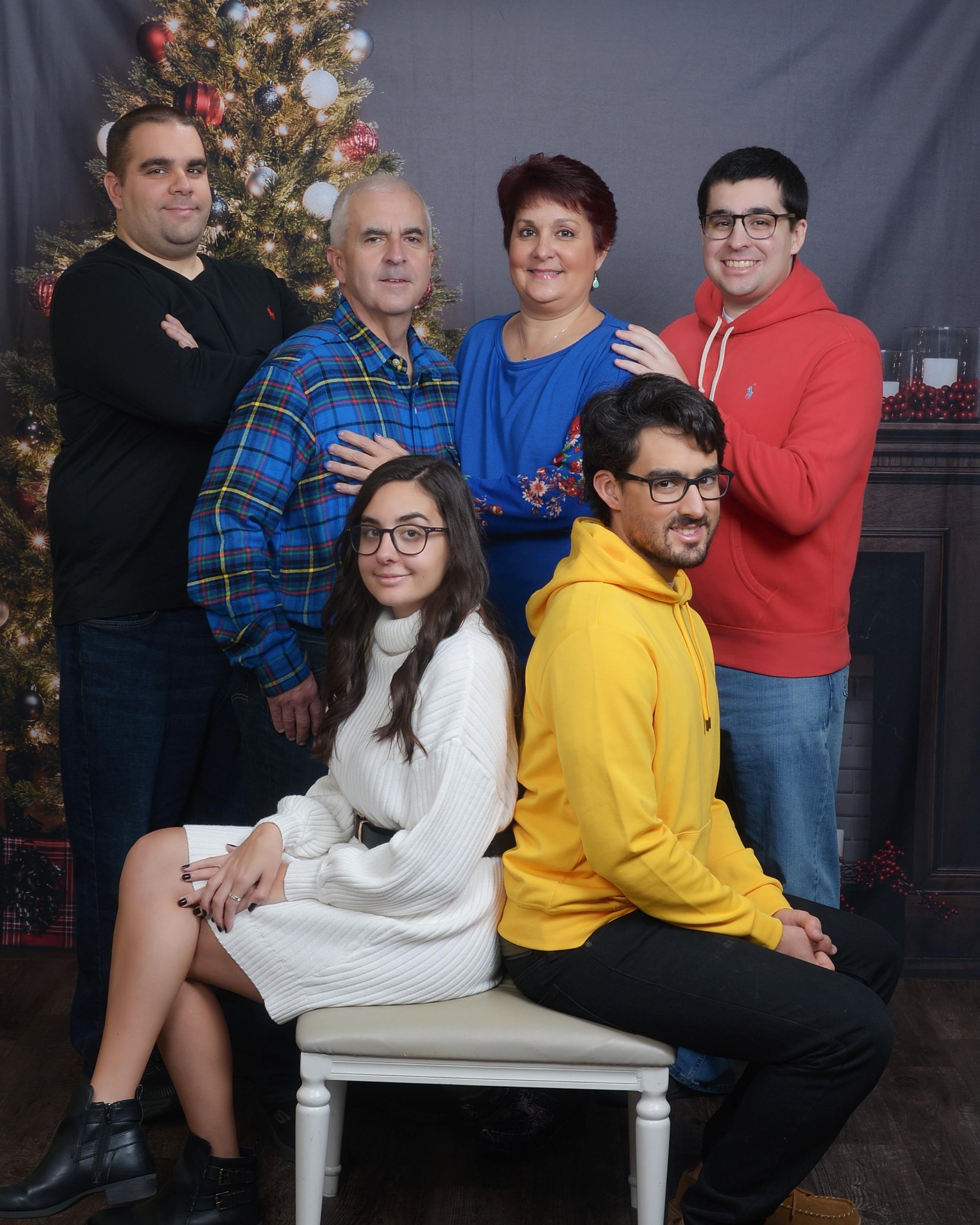 The Wedding Website of Rosa Romero and Ruben Aguilar