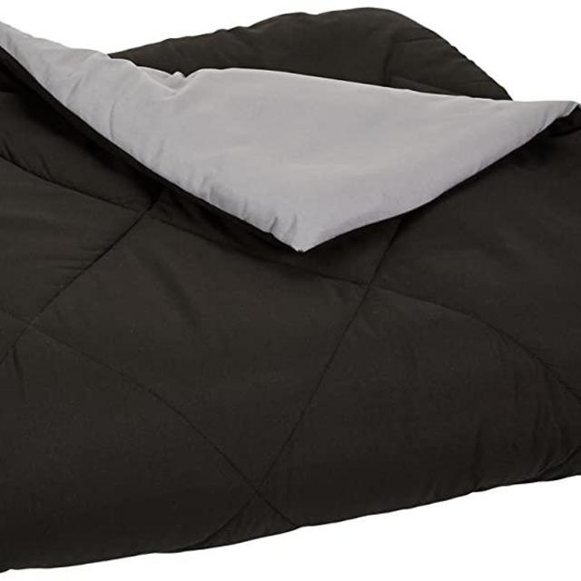 AmazonBasics Reversible Microfiber Comforter Blanket - Full or Queen, Black / Grey
