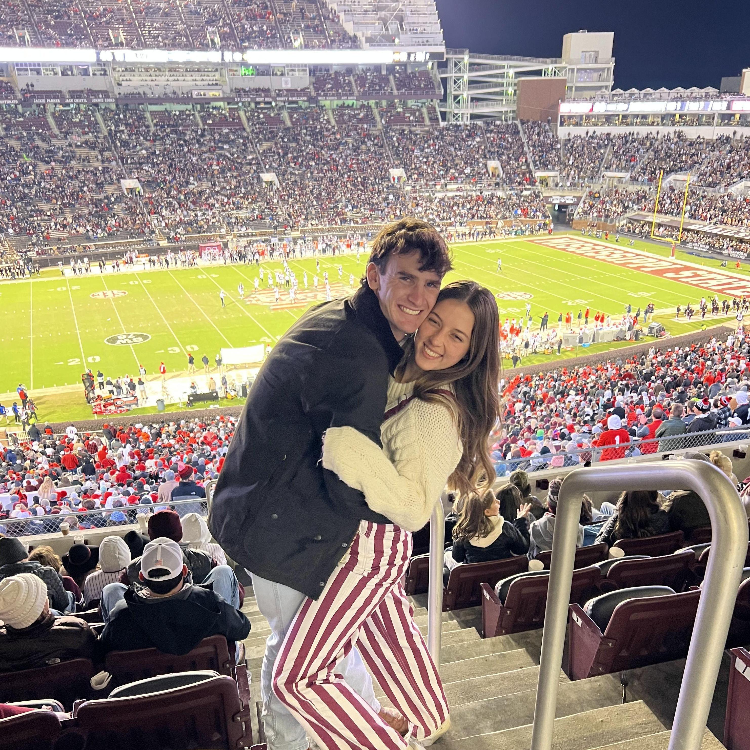 The Mahoney's are in town for the Georgia game! Taylor takes Griffin and Sydni's first true picture together! Later that night, they DTR :o