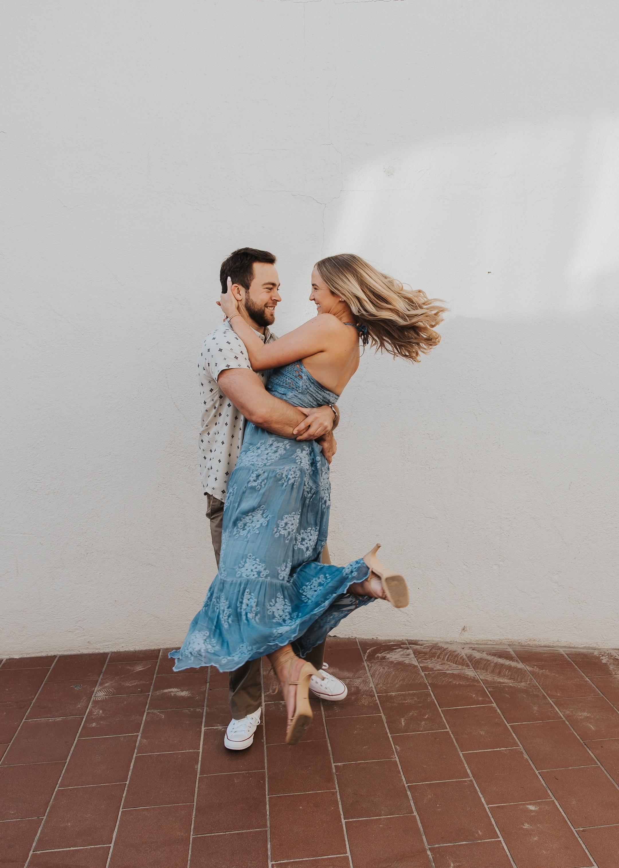 The Wedding Website of Lauren Feldmann and Chris DeBarro