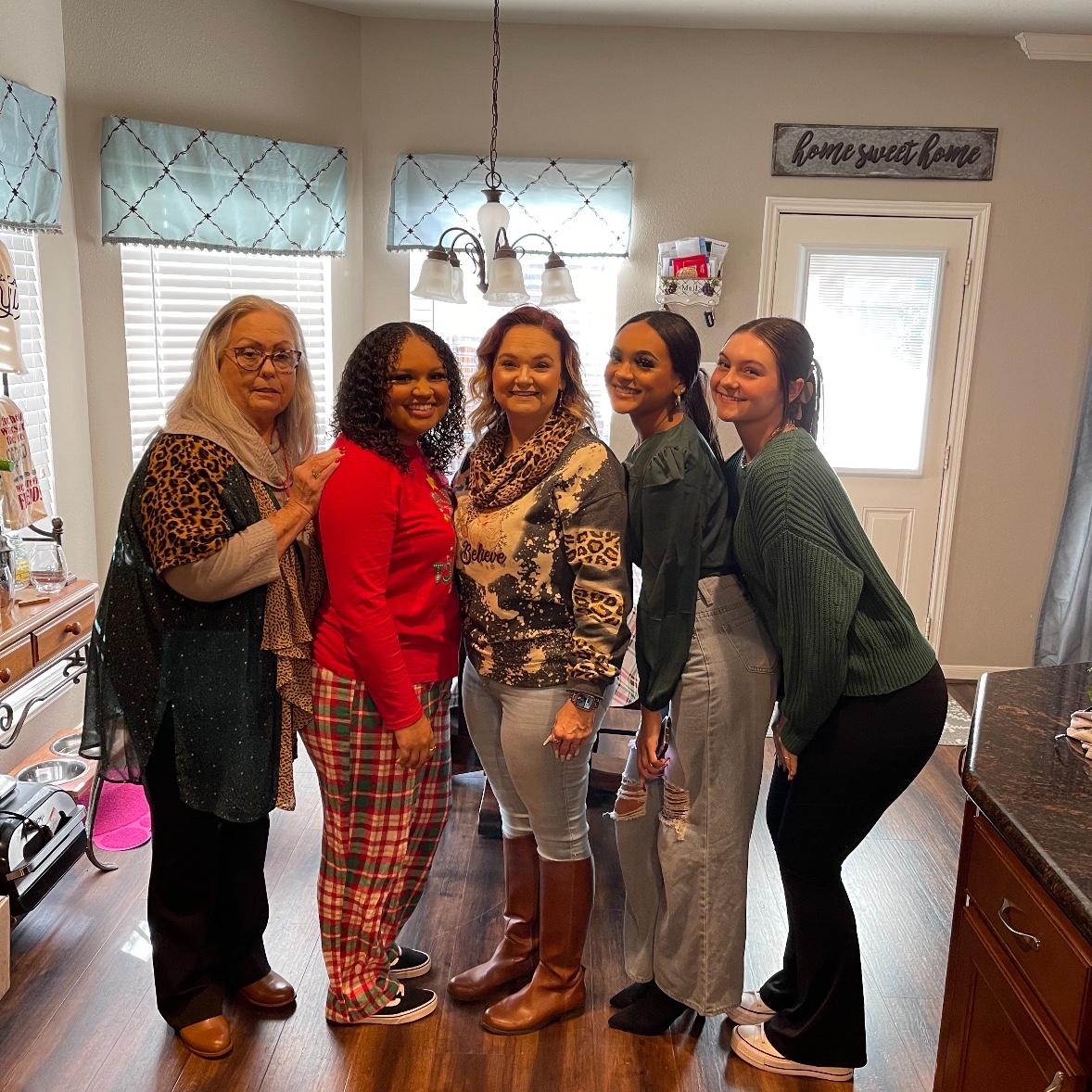 Betty Jo, Alexis, Jordan & Kylie ( Mother, niece, sister, nice & daughter of Groom)