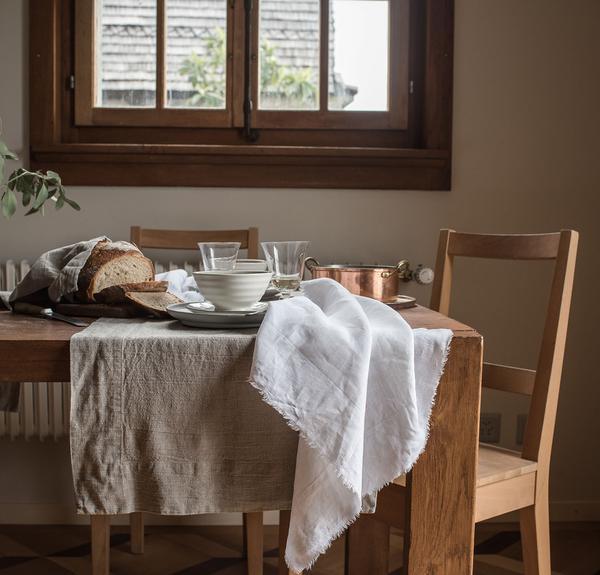 Smooth Linen Napkin - Off white 20in Hemmed