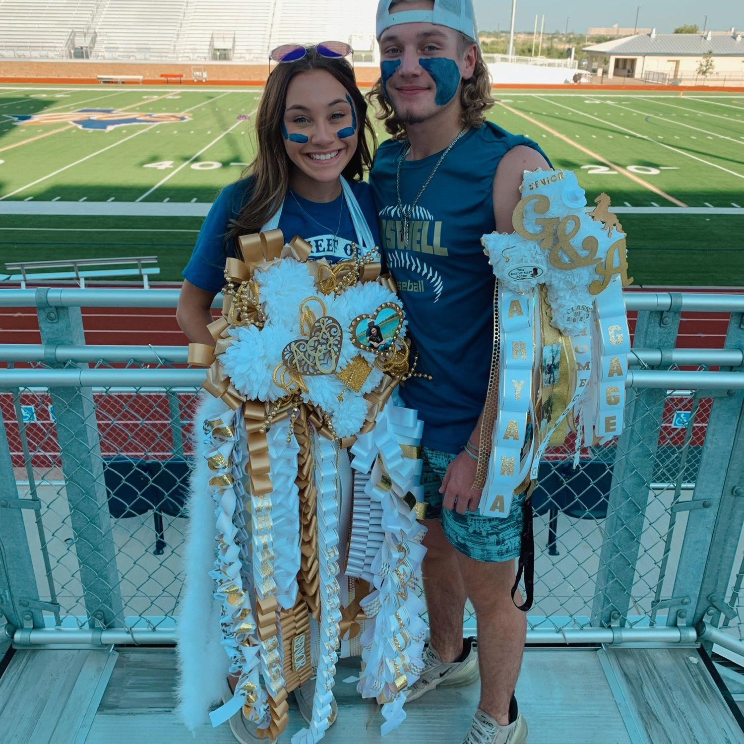 senior homecoming game💙💛