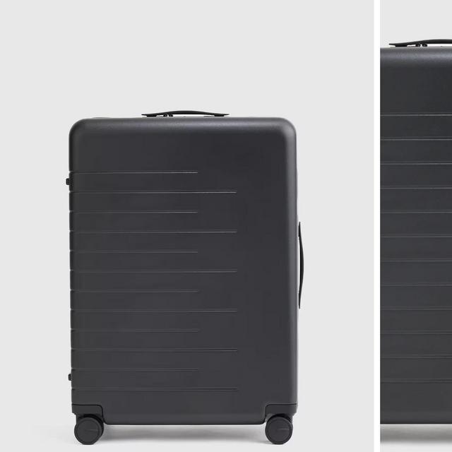 Expandable Medium Check-In Suitcase (black)