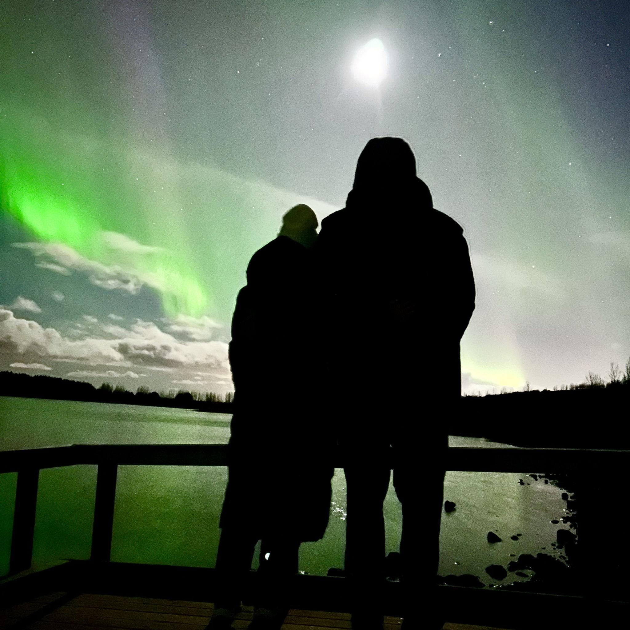 Dani's 2024 bucket list was to see the Northern Lights. Scotty surprised her on Valentine's Day with a trip to Iceland to chase the Northern Lights!