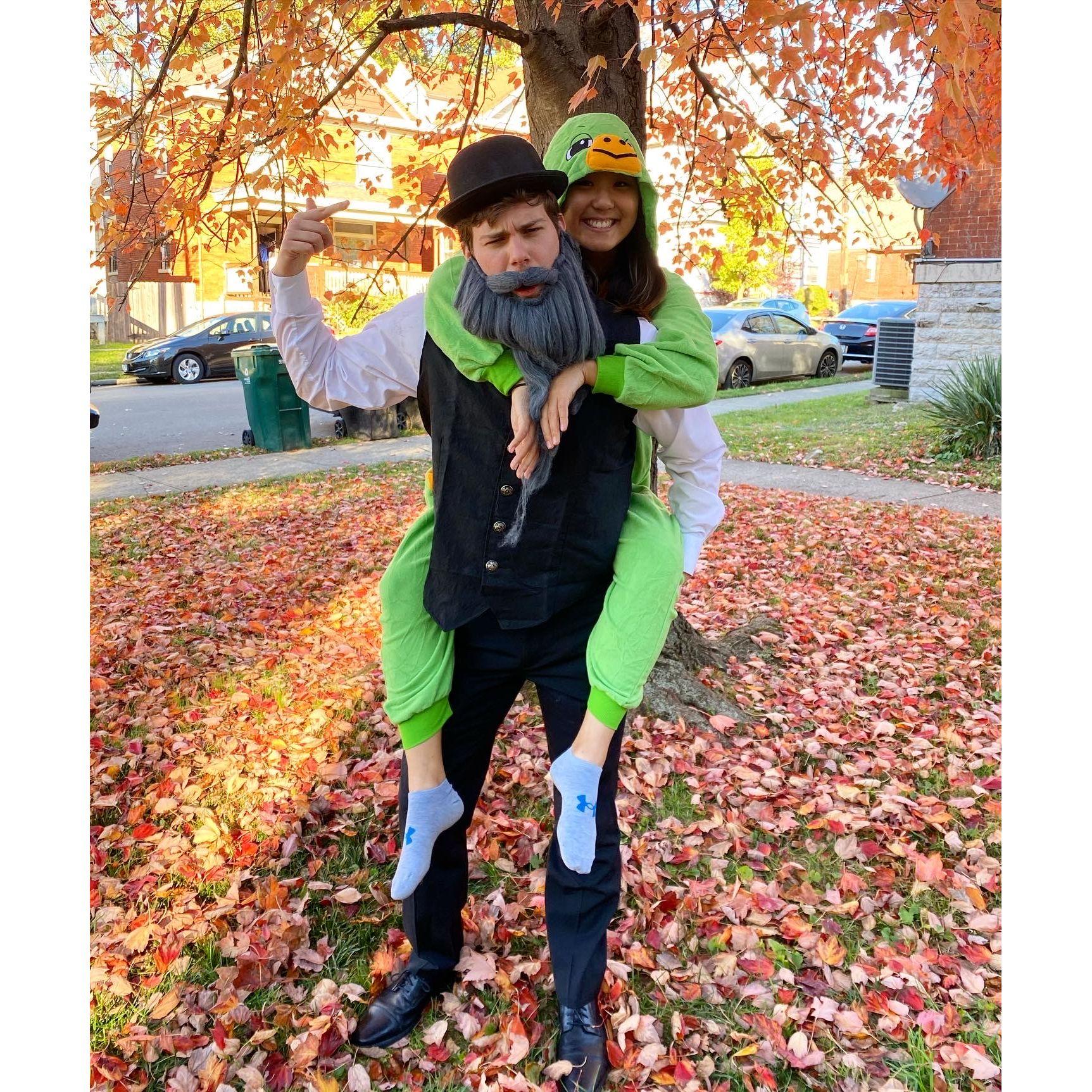 Halloween: Charles Darwin & Galapagos Tortoise - Cincinnati (2020)