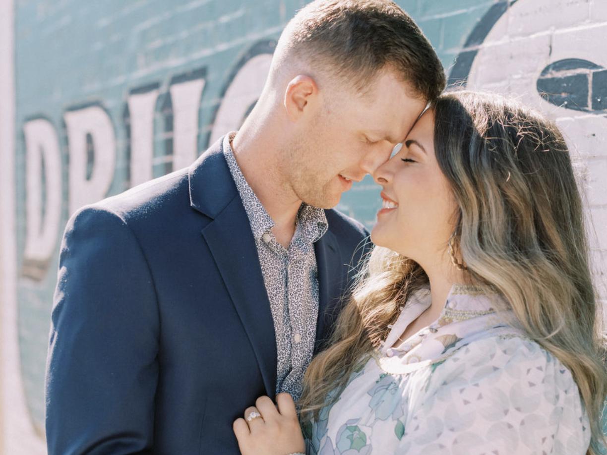 The Wedding Website of Lindsey Barber and Hunter Means