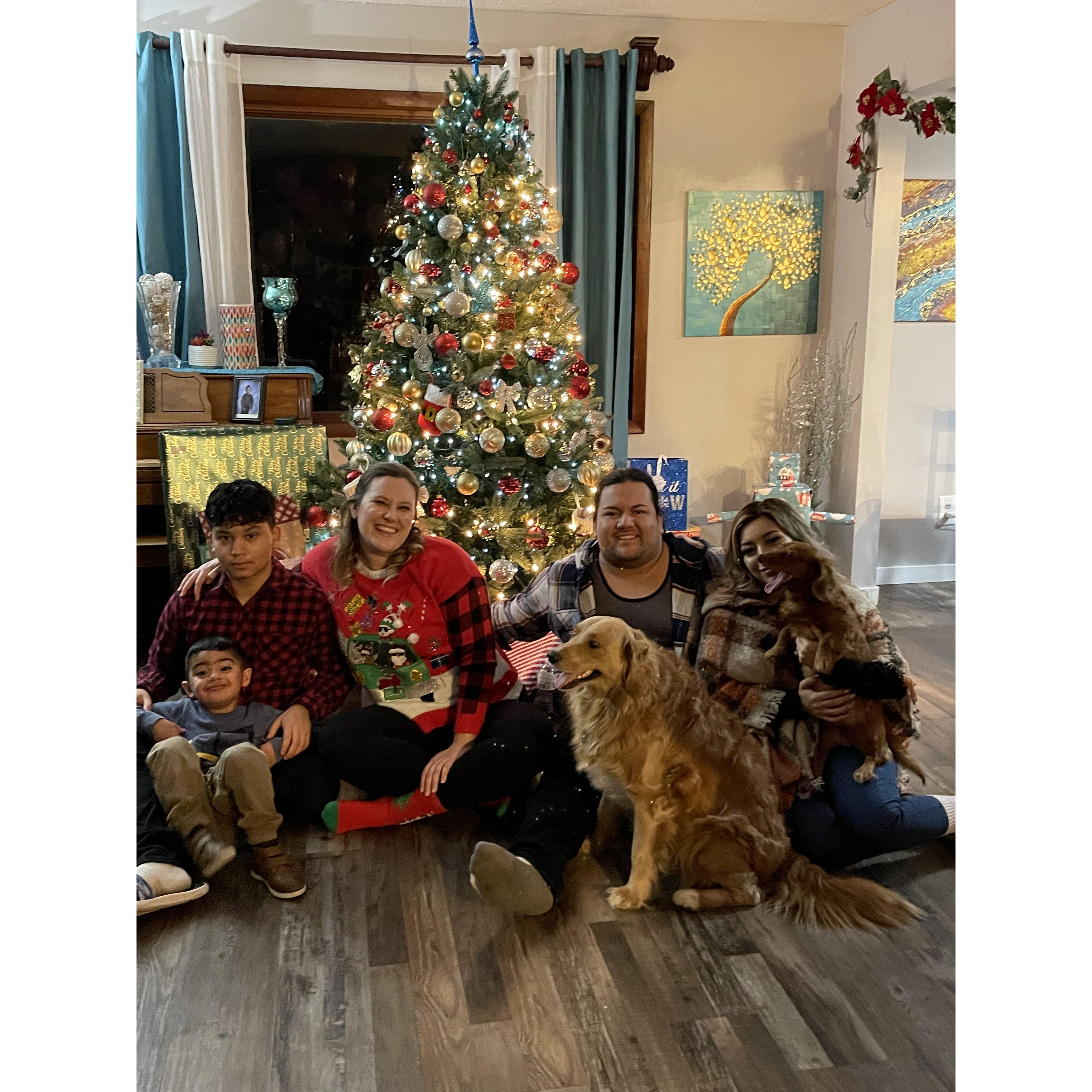 Christmas time with Anna, Joseph, Rodigo, and the dogs, Astro and Bella! (2021)