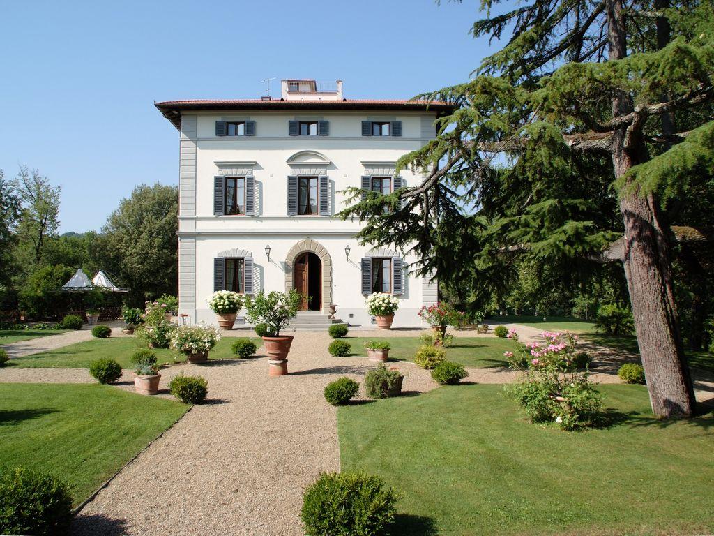 The Wedding Website of Lindsay Rybar and Brian Steinhauser