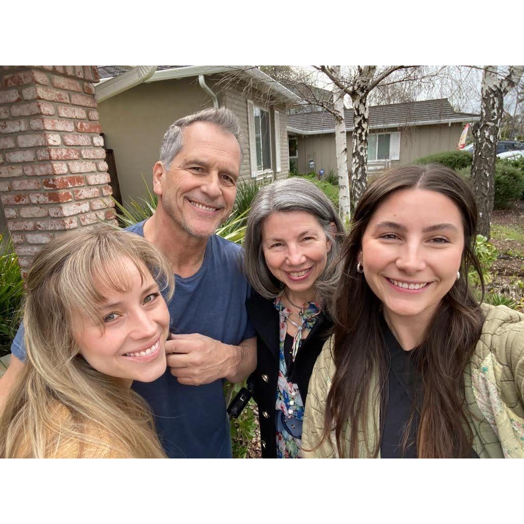 Big smiles from the Williams family as the girls head out for a long day of trying on wedding dresses.