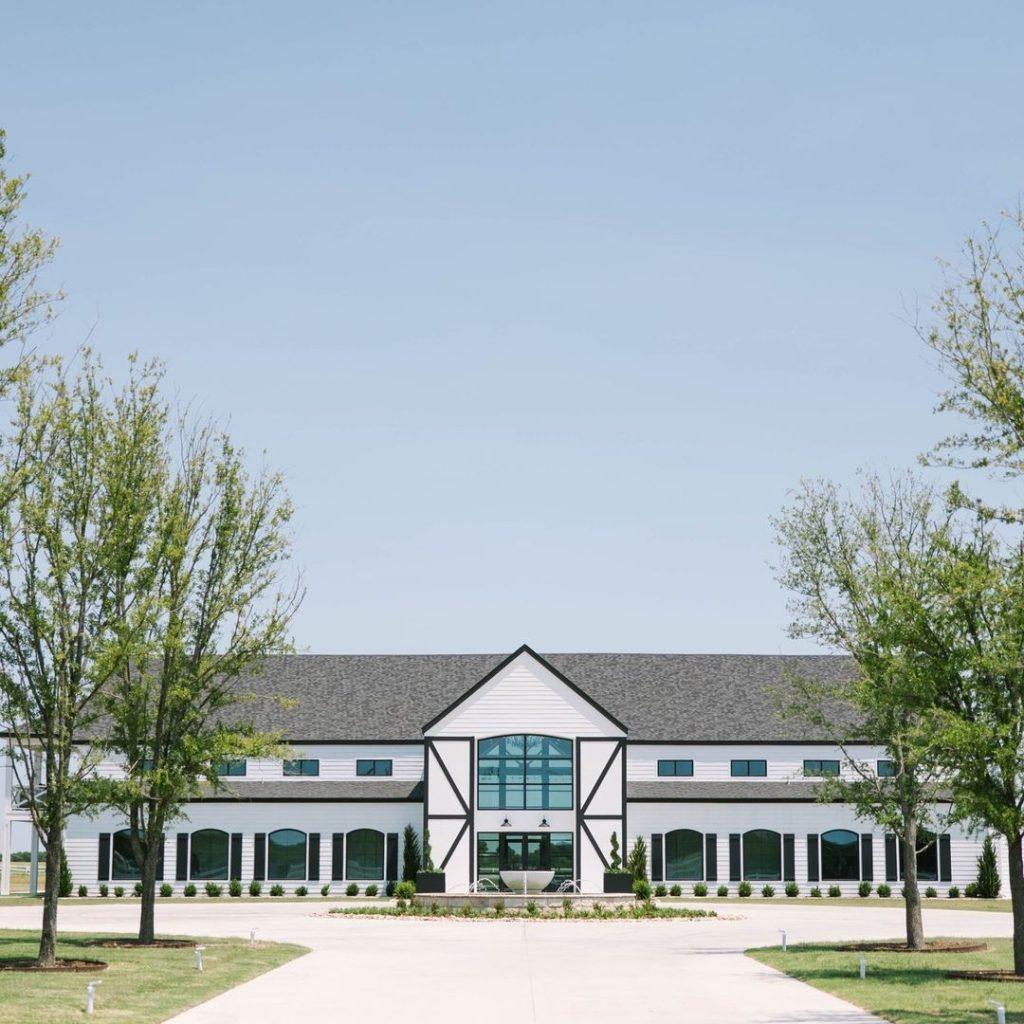 The Wedding Website of Daniela parada and Elijah Armendariz