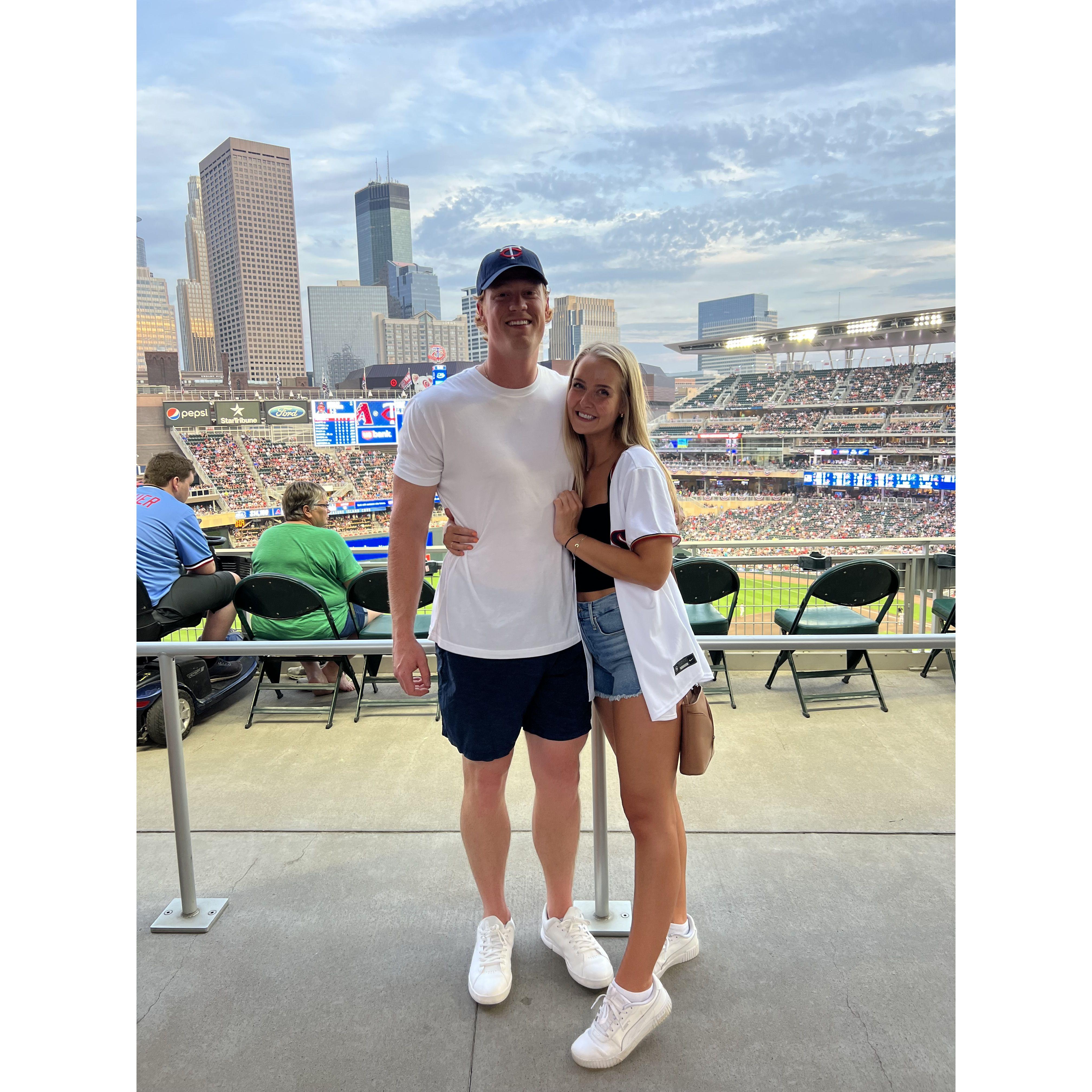 Nick's first visit home with Maris to Minnesota & first Twins game