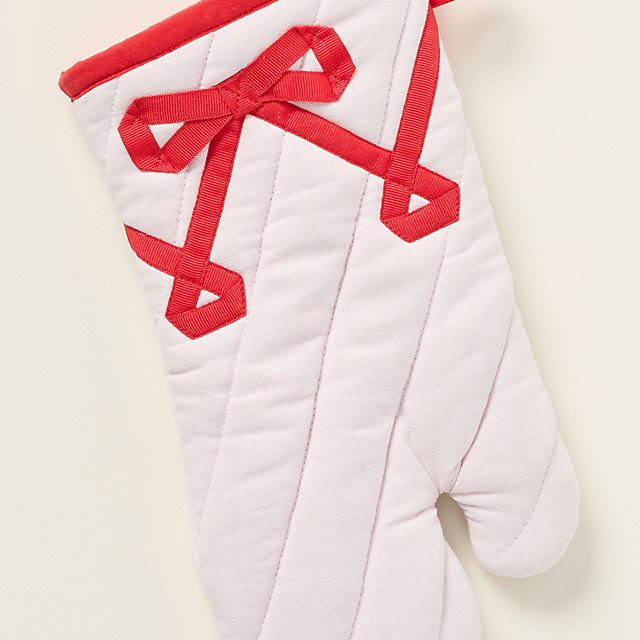 Benedita Bow Oven Mitt