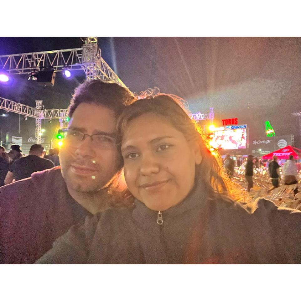 First Lucha Libre show, Tijuana, 2023. Funfact: The groom likes wrestling!
Nuestro primer show de Lucha Libre, Tijuana. 2023. Dato Curioso: Al novio le gusta la Lucha