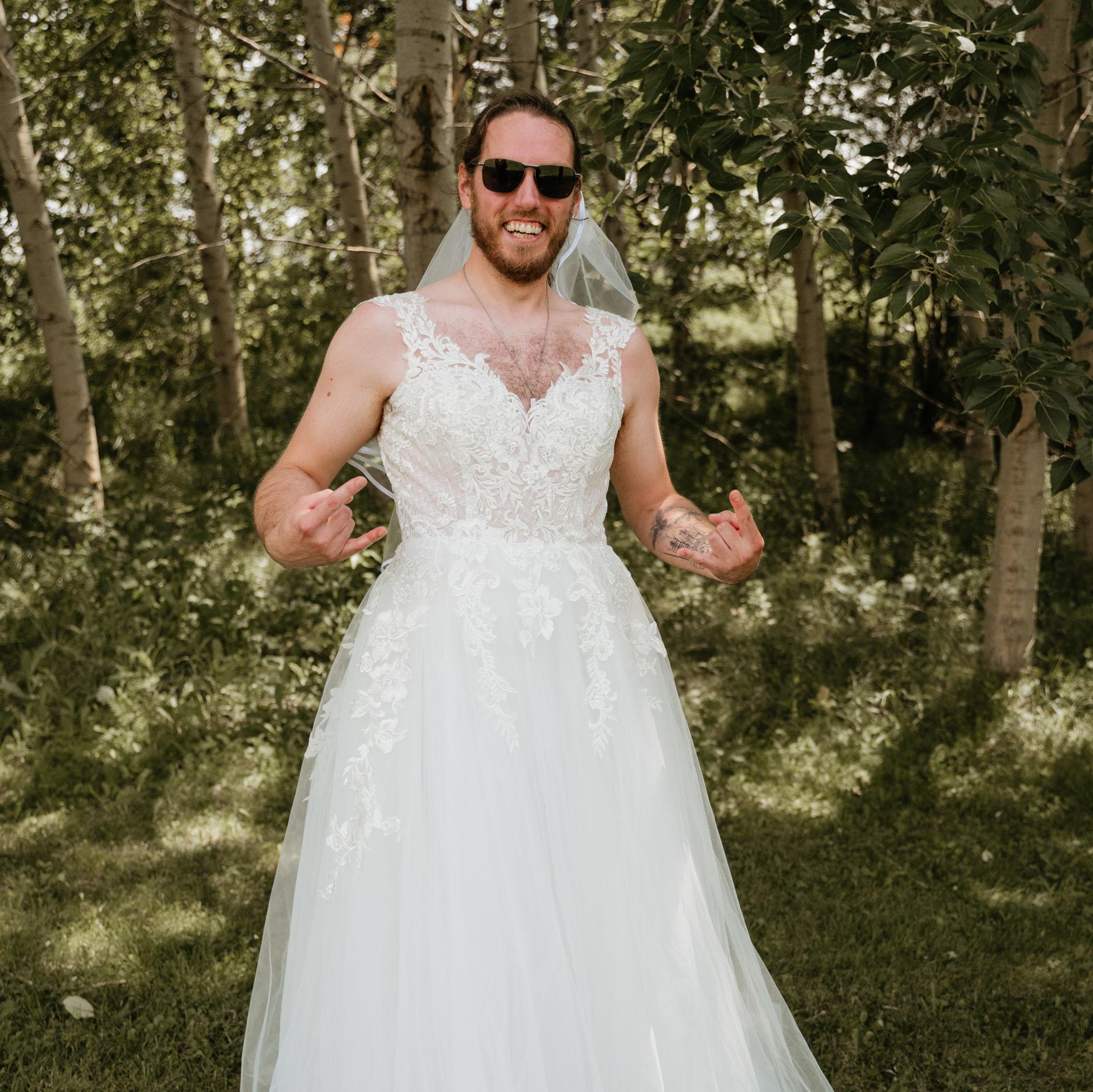 C'est ça qui arrive quand on n'a pas de code vestimentaire... ;P