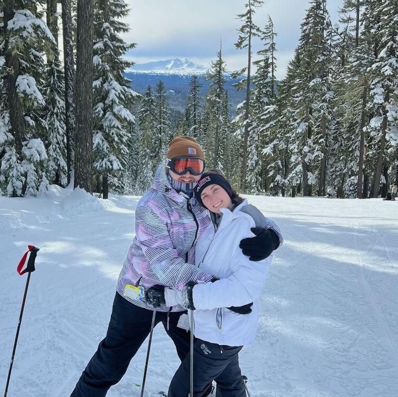 Skiing adventure in Oregon - mountain skiing!