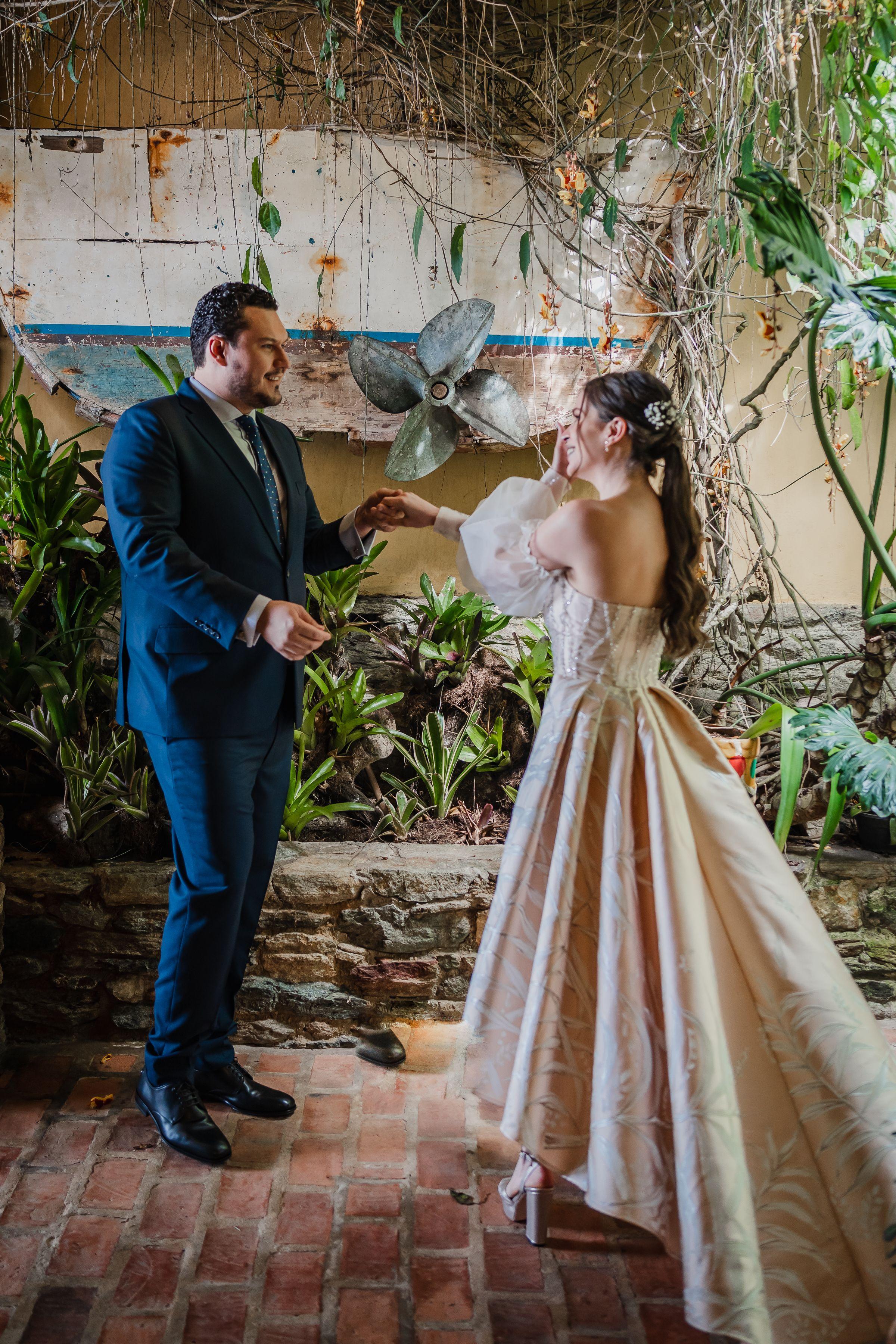 The Wedding Website of Andrea Robertson and Jorge Peraza
