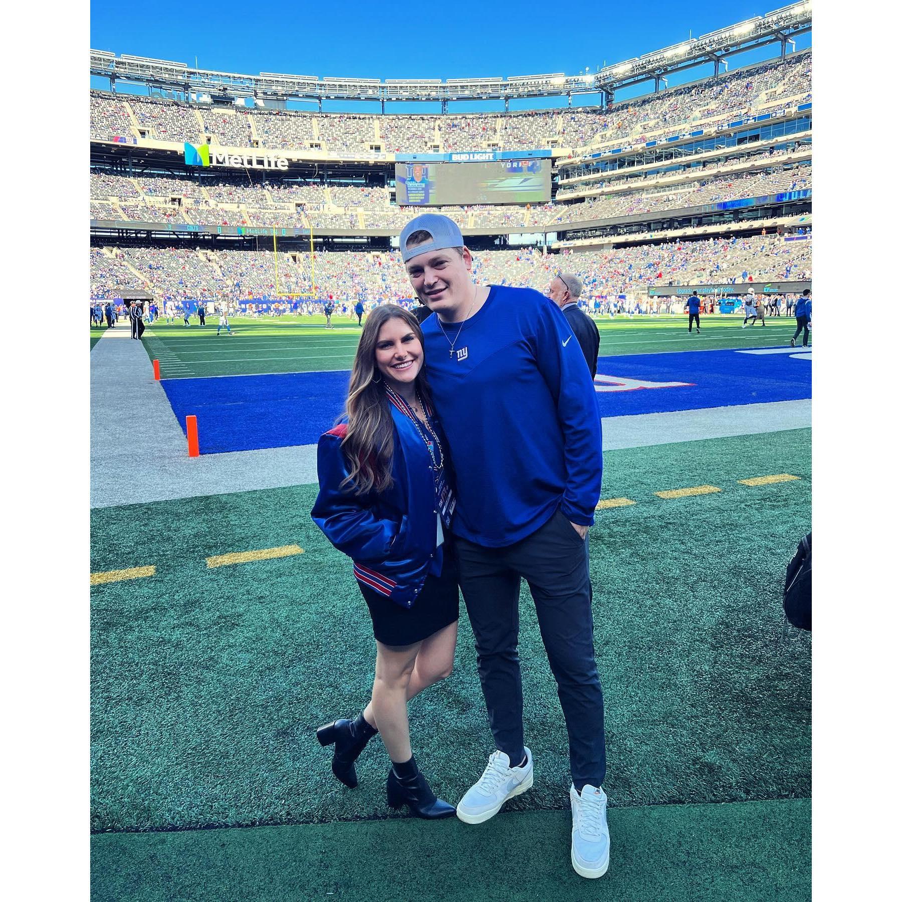 NY Giants Game Day - Pregame Field Passes!