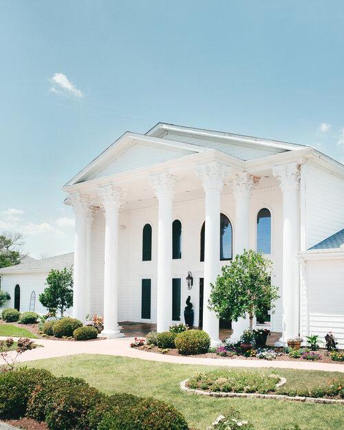 The Wedding Website of Mariah Thompson and Spencer Mills