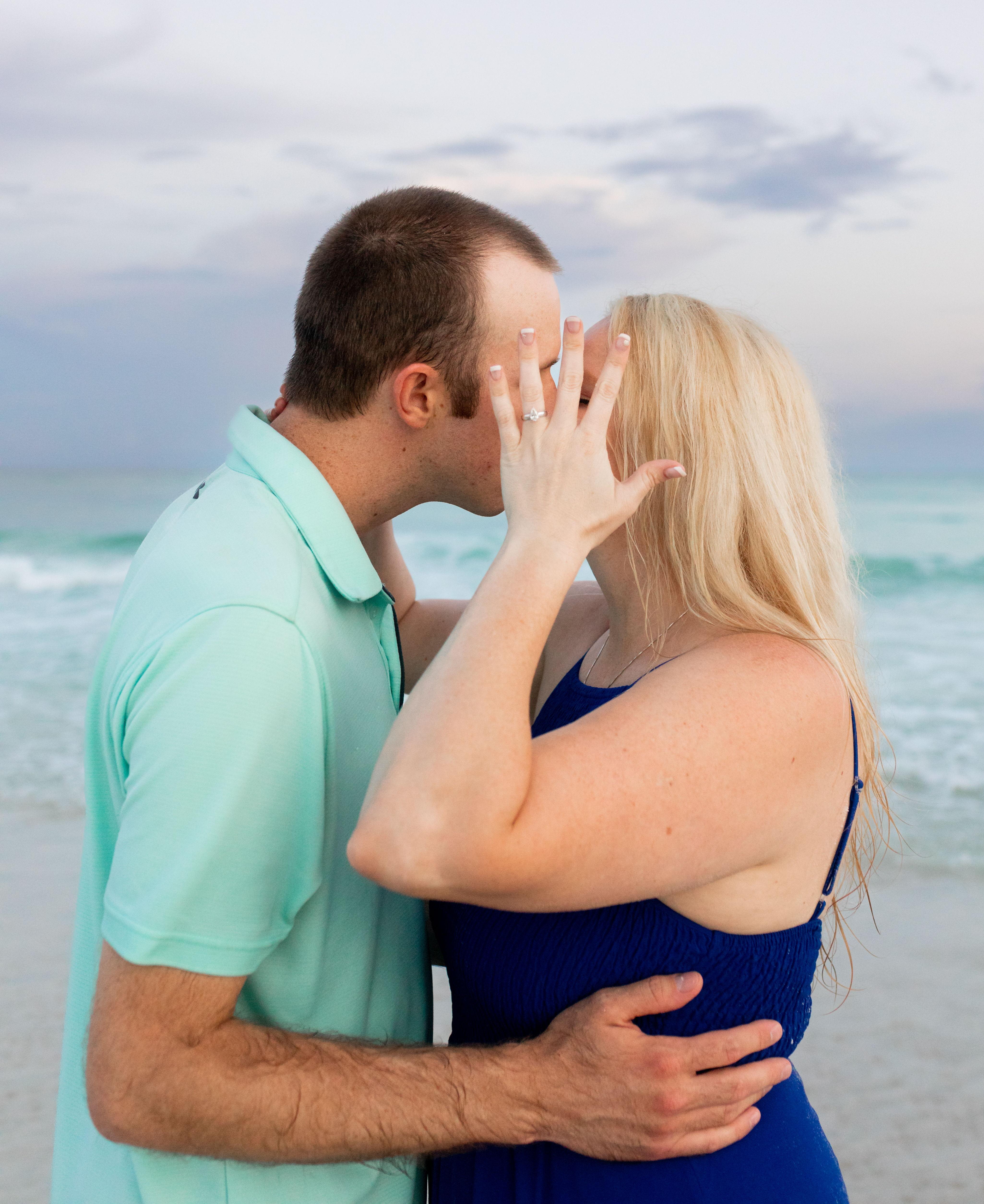 The Wedding Website of Lindsay Heaton and Tucker Heaton