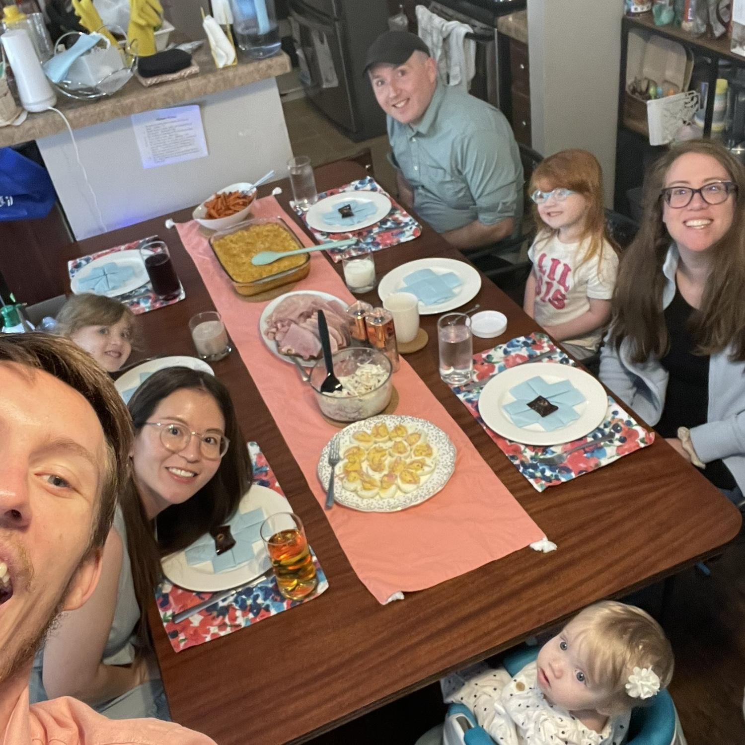 Benjamin and Nina celebrated the Easter of 2026 with Becker family!