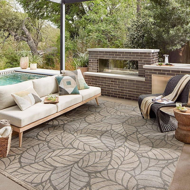 Loloi Dawn Collection Indoor/Outdoor DAW-05 Taupe 5'-1" x 7'-7" Area Rug