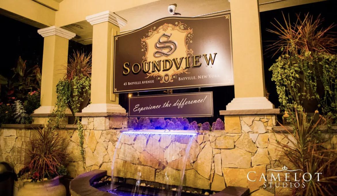 The Wedding Website of Monique Hudson and Troy Lee