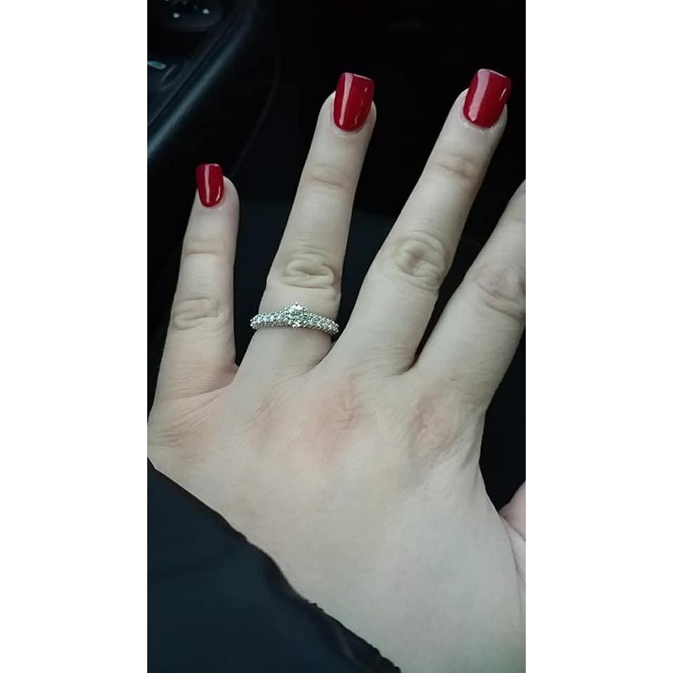 Dallas' engagement ring