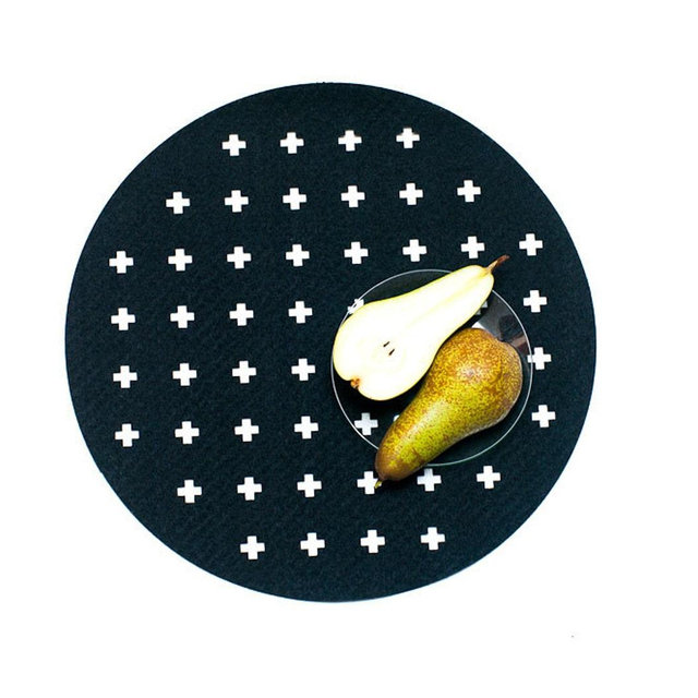Round Felt Placemas with Geometric Pattern/ Set of 4,6,8 Placemats/ Gray Plate Mats/ Scandinavian Style/ Cross Plus/ Modern Table Mats