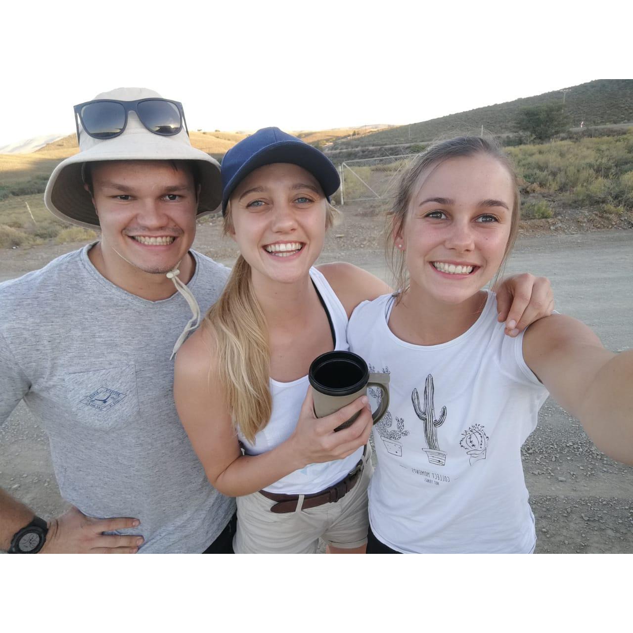 Koffie in die Baviaanskloof - harte gelukkig en boude deurgesit.