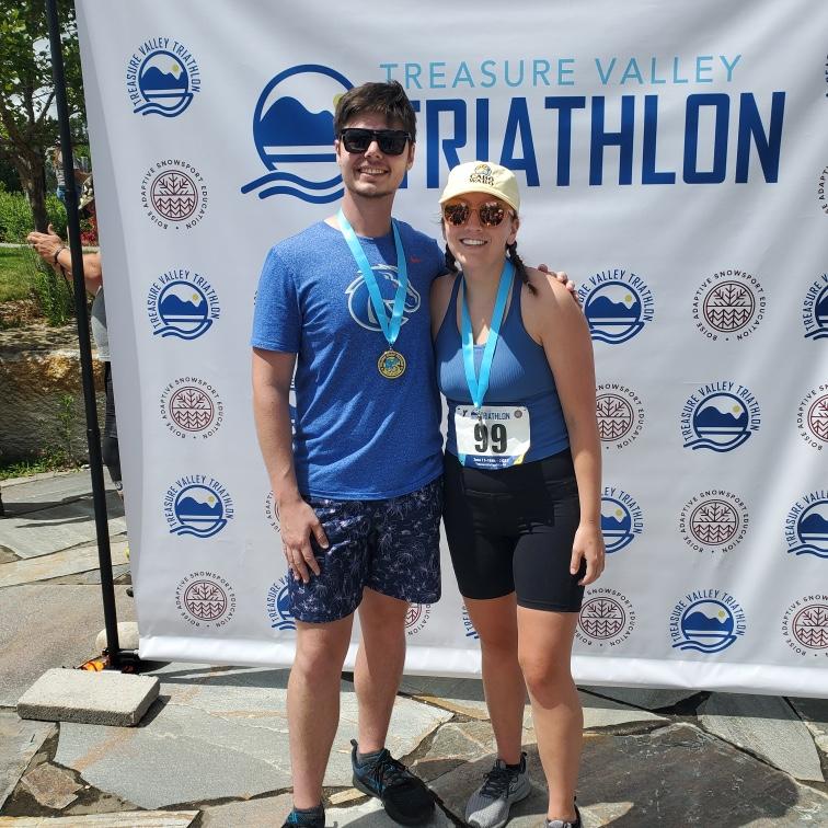 Finished a sprint triathlon together!🏊🏻‍♀️🚴🏃🏼‍♀️