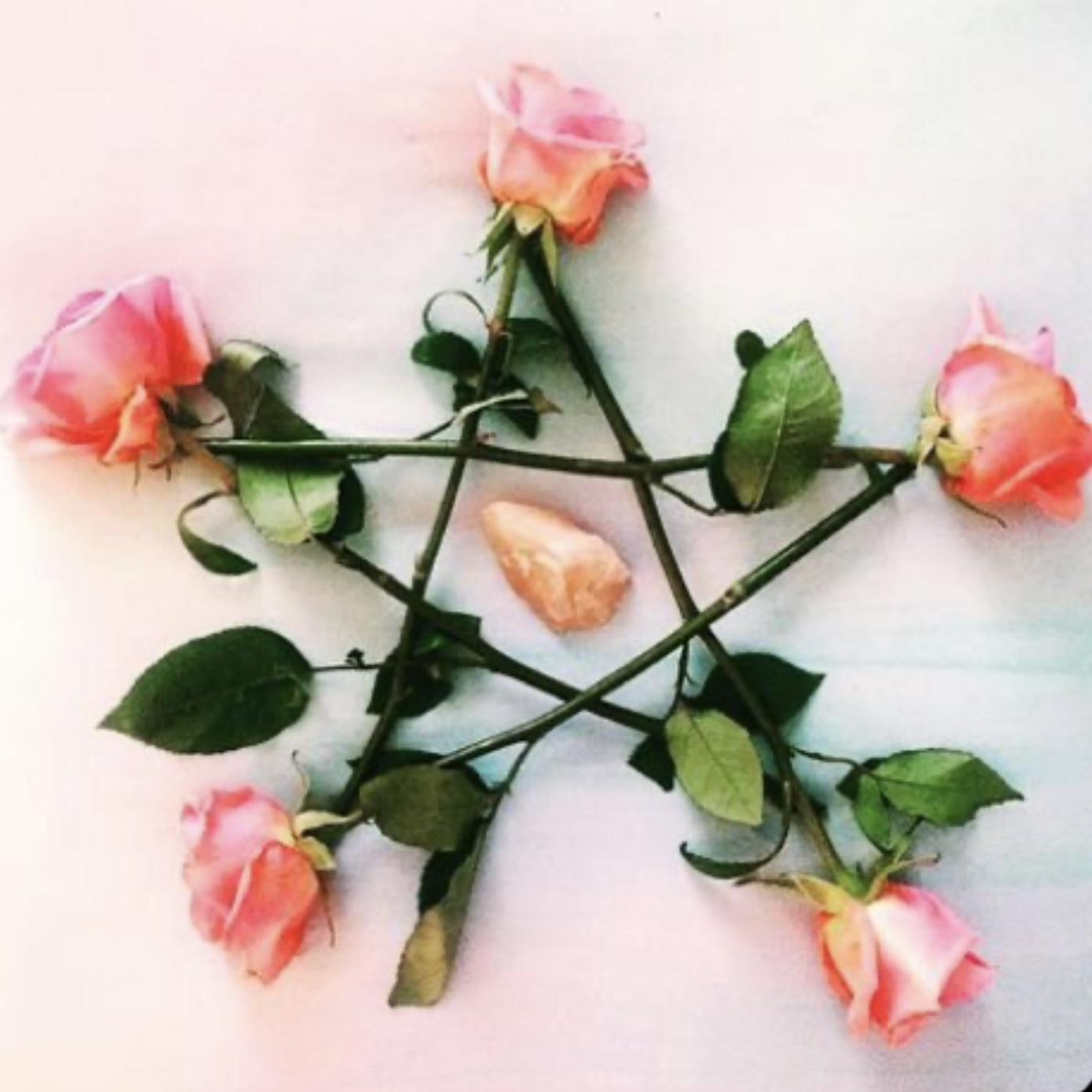 Something like this with dead red roses might be pretty for something.