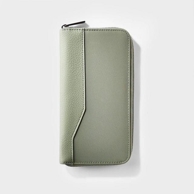 RFID Travel Wallet Olive - Open Story™