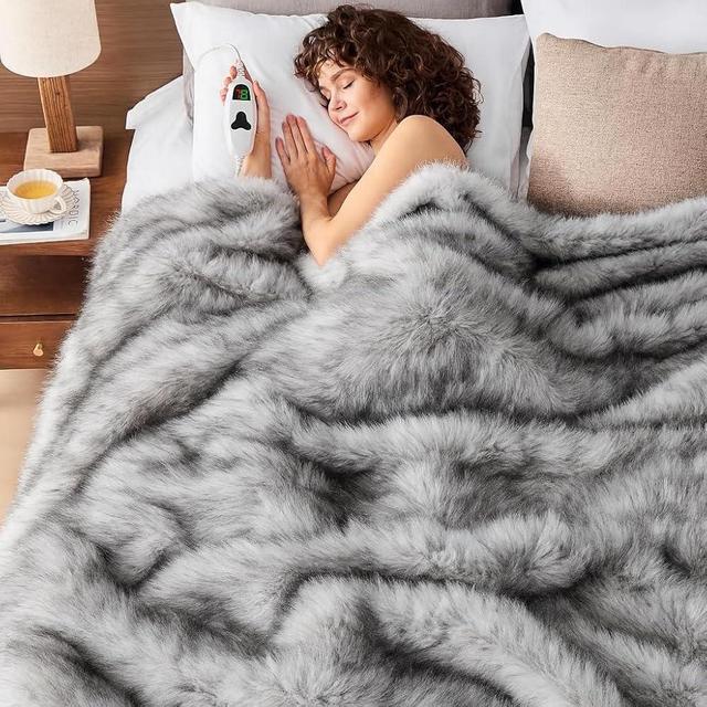 Heated Electric Blanket Throw,Octrot 50"X60" Faux Fur Heating Blanket Luxury Christmas Gifts Heavy Plush with 10 Heats Levels & 8 Hours Auto Off,Super Cozy Warm Fuzzy,Fluffy Decor Winter Warming,White