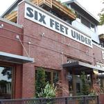 Six Feet Under Pub & Fish House - Grant Park