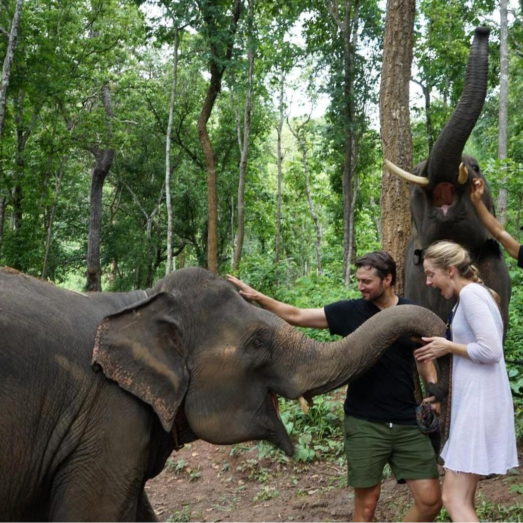 Making new friends in Chang Mai
