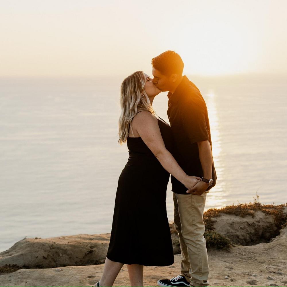 Carlos Perez and Megan Gilman's Wedding Website, image size:1000x1000
