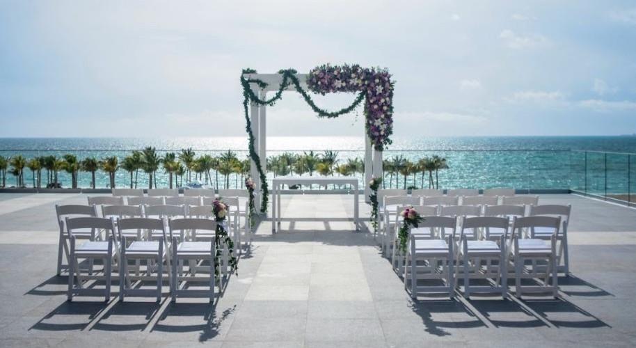 The Wedding Website of Alanna Sutton and Jake Gerrits