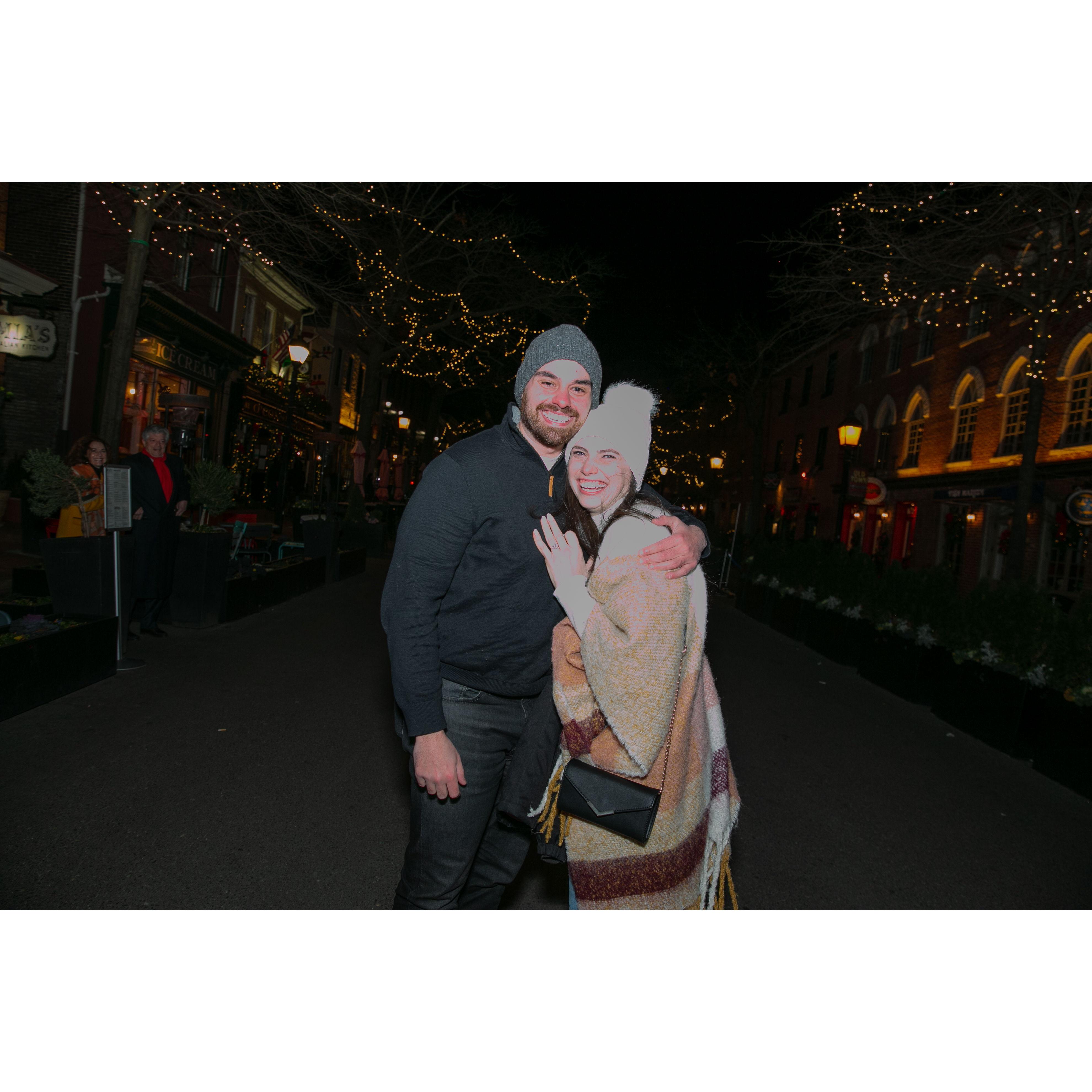 Kate's parents were waiting in a nearby warm bar and stepped out just in time to see Blake pop the question!