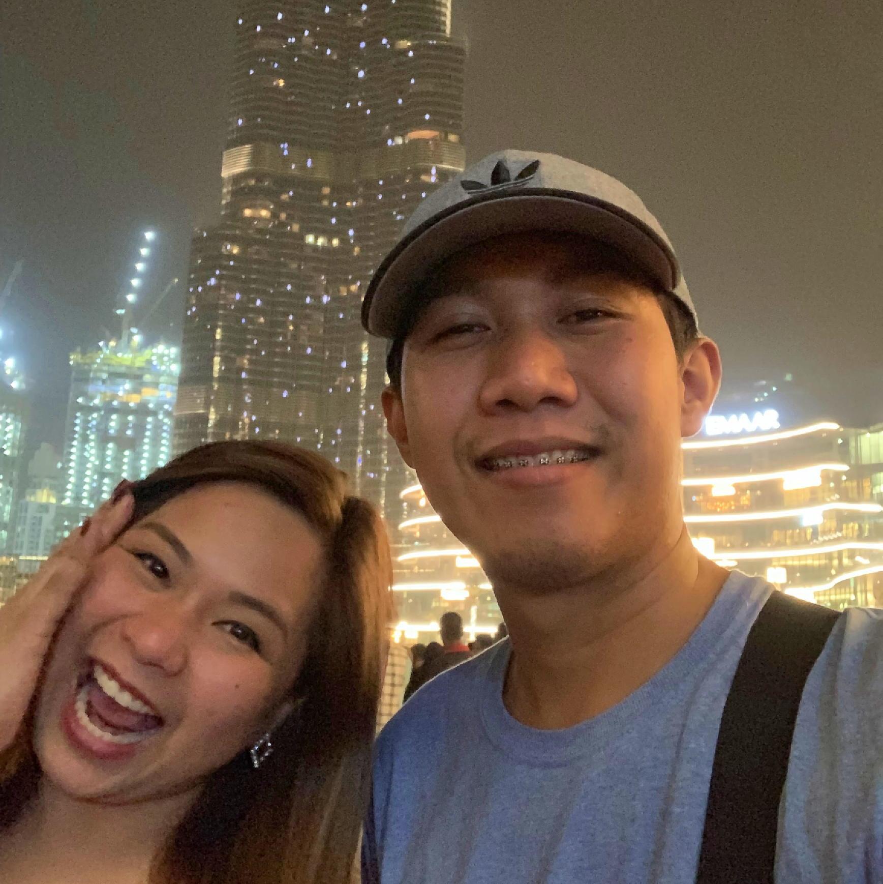 Relationship Goals: Infront of the world’s tallest building, Burj Khalifa.