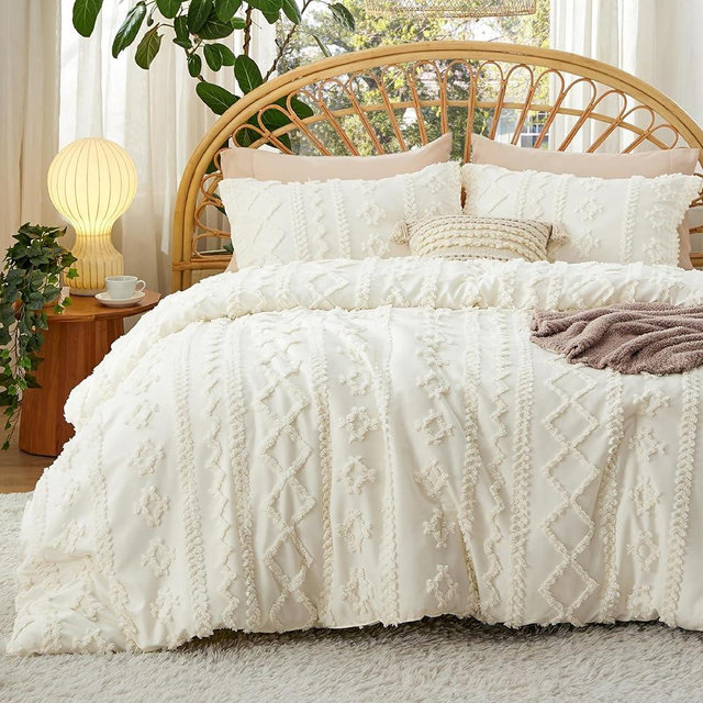 Bedsure Tufted Boho Comforter Set Queen - Ivory Boho Bedding Comforter Set, 3 Pieces Farmhouse Shabby Chic Embroidery Bed Set, Gifts for Woman, Soft Jacquard Comforter for All Seasons