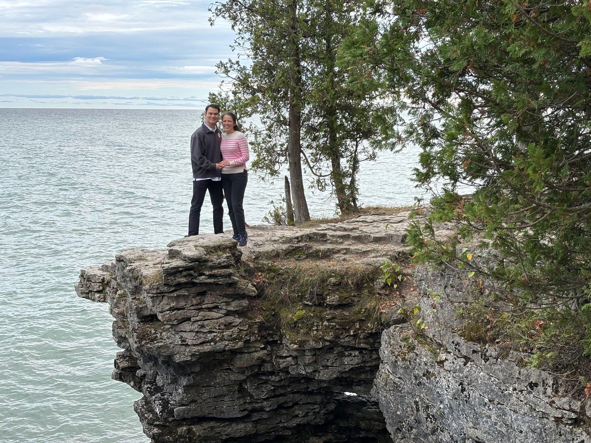 The Wedding Website of Jett Su and Roxanna Storms