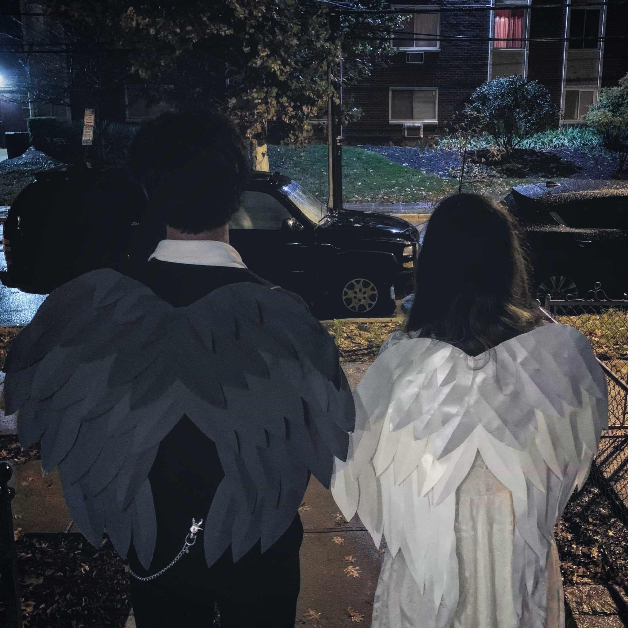 Our first halloween together and Therese was overly ambitious with the DIY angel wings... 😇