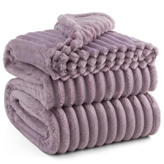 Bedsure Light Purple Fleece Blanket for Couch - Super Soft Cozy Blankets King for Women, Cute Small Blanket for Girls, 108x90 Inches