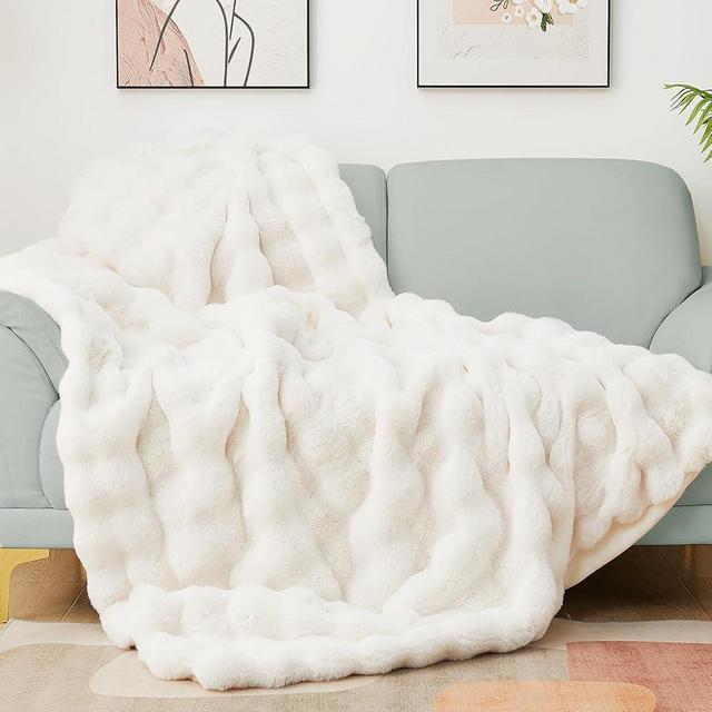Latepis Luxury King Faux Fur Throw Blanket Fuzzy for Bed Soft Thick Blanket for Sofa Cute Plush Fuzzy Warm Blanket for All Seasons Ideal Gifts Furry Blanket Beige 90x108 Inch, 860gsm