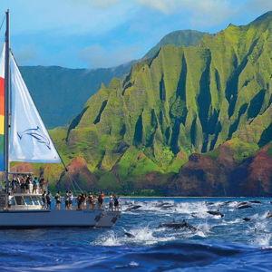 Boat tour of Napali Coast